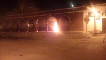 Habitantes de Bolonchén de Rejón, Hopelchén, incendiaron las oficinas del Palacio Municipal de esa población 