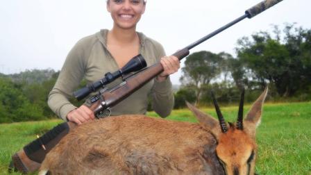 En un portal de internet se abrió una petición para que se le prohíba la entrada a África a Michaela Fialova.