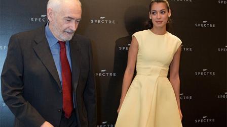 Sigman, quien durante la conferencia fue llamada en varias ocasiones Chica Bond, relató el proceso de inclusión en esta película dirigida por Sam Mendes y protagonizada por Daniel Craig. (AP)
