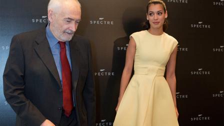 Sigman, quien durante la conferencia fue llamada en varias ocasiones Chica Bond, relató el proceso de inclusión en esta película dirigida por Sam Mendes y protagonizada por Daniel Craig. (AP)
