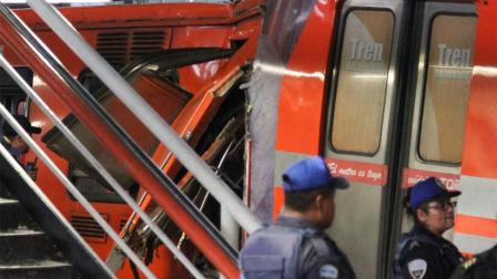 El STC Metro informó sobre la muerte de un trabajador esta mañana durante los trabajos de remoción de los trenes. 