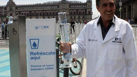El Gobierno de la ciudad de México estima que en cuatro meses concluirá la instalación de bebederos en parques como la Alameda Central.