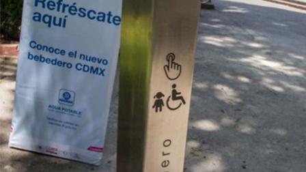 El Gobierno de la ciudad de México estima que en cuatro meses concluirá la instalación de bebederos en parques como la Alameda Central.