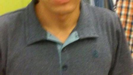 Un sujeto fue detectado cuando pretendía llevarse una playera con valor a 700 pesos. 