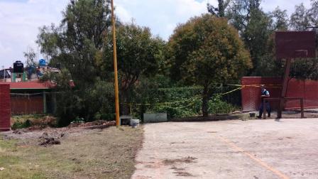 Los padres de los alumnos señalan que no enviarán a sus hijos hasta que no existan riesgos en el plantel.