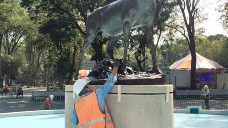 La Secretaría de Obras y Servicios capitalina da mantenimiento a 17 fuentes emblemáticas. Foto Cortesía GDF