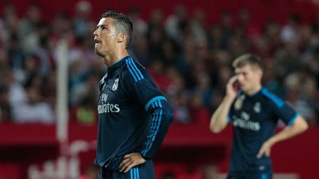 Real Madrid tropieza en Sevilla y pierde el liderato en España