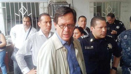 Posición. Roberto Campa Cifrián dijo que el gobierno federal no se opone a que padres de los desaparecidos busquen una segunda opinión sobre el análisis genético. Foto: Cuartoscuro