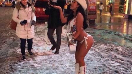Patricia Cruz Trejo desafía desde hace tres años los intensos fríos del invierno de la ciudad para bailar, cantar y tomarse fotos con los neoyorquinos y los turistas