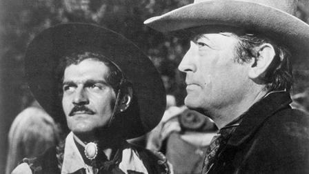 El oro de Mackenna.- Junto al actor Omar Sharif, en la película de 1969. Foto: Archivo Excélsior