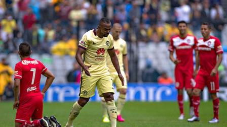 William Da Silva se lamenta no haber encontrado puerta a través de varios disparos (Mexsport)