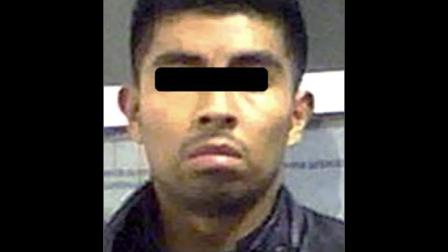 Los detenidos se hicieron pasar por agentes de Recuperación de Vehículos para marcarle el alto a sus víctimas. 