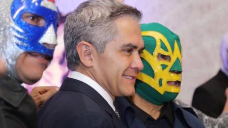 El Gobierno capitalino apoyará a luchadores en retiro con todos los programas que ofrece.