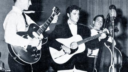 Junto con el bajista Bill Black, Moore fue miembro de la banda original de Elvis Presley, los Blue Moon Boys, y su guitarra aparece en las primeras grabaciones del legendario músico para Sun Records en 1954. (AP)
