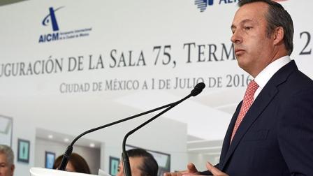 El director de Grupo Aeroméxico, Andrés Conesa, destacó que del total de vuelos que tiene la empresa en el AICM, 50 por ciento son regionales y se operan a través de la Sala 75. Foto: SCT