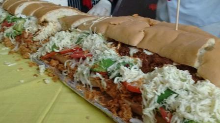 La torta más grande del mundo midió 66 metros de largo y pesó 800 kilogramos; la Feria de la Torta será del 27 al 31 de julio. 