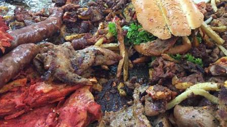Durante la feria se podrán disfrutar tortas de avestruz, mantarraya, cocodrilo, alambre de mariscos, hasta las clásicas de jamón, queso y pierna.  Foto: Rodolfo Dorantes 