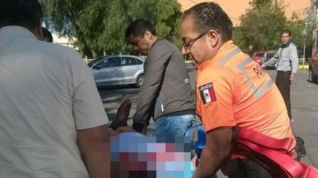 Los primeros reportes indican que hay un escolta herido de bala en la cabeza, pero fue trasladado al hospital de Traumatología de Lomas Verdes