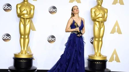 Larson dirigirá, protagonizará y producirá la película 'Unicorn Store', basada en un guión original de Samantha McIntyre y que cuenta la historia de Kit, una mujer que regresa a casa de sus padres y que recibe una misteriosa invitación de un almacén. (EFE)