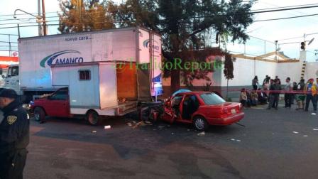 El incidente se registró en Avenida Tláhuac y General Mendoza; reportan dos personas lesionadas 