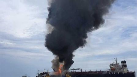 El buque Burgos transporta 81 mil barriles de diésel, 7 mil de gasolina magna y 16 mil de gasolina combinada.