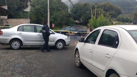 Elementos de la Secretaría de Seguridad Pública capitalina acordonaron la zona del crimen en el Pueblo de Magdalena Petlacalco. Foto: Ricardo Vitela