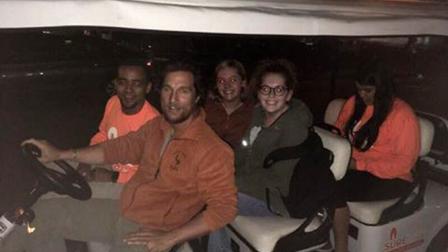 El actor se unió a esta inciativa de seguridad en la Universidad de Texas, donde se graduó en 1993.