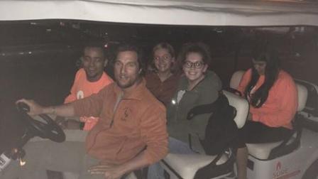 El actor se unió a esta inciativa de seguridad en la Universidad de Texas, donde se graduó en 1993. (Foto: Facebook)