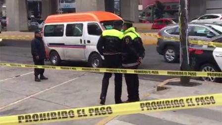 La zona donde quedó la camioneta fue acordonada para las indagaciones. Foto: Héctor Cano