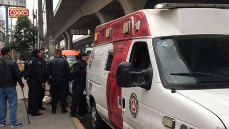 La zona donde quedó la camioneta fue acordonada para las indagaciones. Foto: Héctor Cano