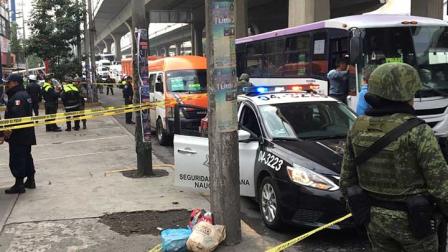 La zona donde quedó la camioneta fue acordonada para las indagaciones. Foto: Héctor Cano