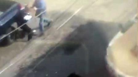 Los policías enfrentaron a sujetos que intentaron asaltar las oficinas del PRI. 