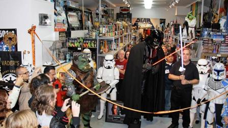 Sansweet mantiene sus objetos en el Rancho Obi-Wan, el cuál fundó en su granja para que todos los fanáticos pudieran disfrutar de la memorabilia.