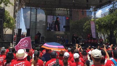 El movimiento se congregó este viernes en el Monumento a la Revolución para dar inicio al evento. Foto: @almakatiria