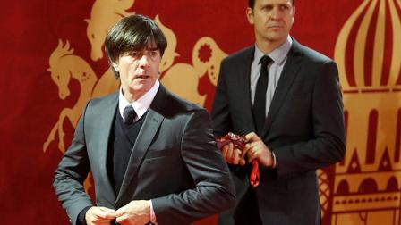 Joachim Löw y Lothar Matthaus en la alfombra roja (Reuters)