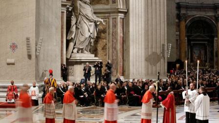 Papa Francisco preside oficio de Viernes Santo 