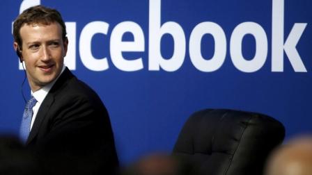 Defiende Zuckerberg modelo de negocios de Facebook