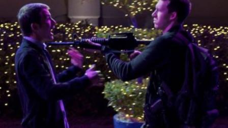 Tyler Down, el personaje caracterizado por Devin Druid, es agredido sexualmente en el colegio y decide cobrar venganza con un rifle de asalto. (Netflix)