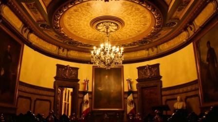 El recorrido consta de una visita al salón. Foto: Especial