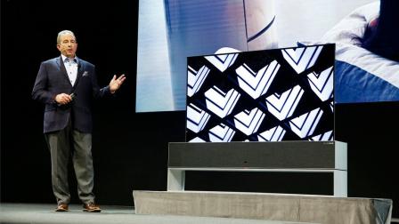 LG presenta la primera televisión enrollable