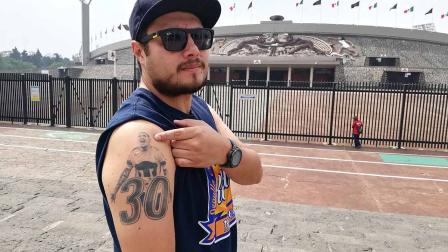 Eric Gómez piensa modificar su tatuaje. El rostro del seleccionado chileno pasará a tomar forma de una botella con bengalas alrededor.