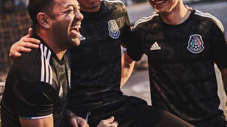 Andrés Guardado, ‘Chuky’ Lozano y Héctor Moreno lucen por primera vez el nuevo uniforme (Cortesía adidas)