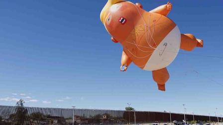 'Baby Trump' surca el cielo de California ante el presidente
