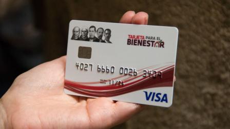 Pensión para adultos mayores. Su nombre oficial es Programa para el Bienestar de las Personas Adultas Mayores. Dirigido a: Personas de 65 años o más que viven en comunidades indígenas y mayores de 68 en el resto del país. Monto: 1,275 pesos mensuales. Foto: Cuartoscuro