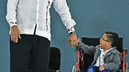 Pensión para el Bienestar de las Personas con Discapacidad. Dirigido a: Niños y adolescentes de 0 a 29 años que tienen discapacidad permanente, y población indígena de 0 a 64 años. Monto: $2,550 pesos bimestrales. Foto: Cuartoscuro