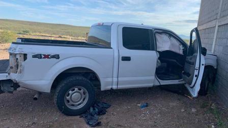 Elementos de la Policía Federal en coordinación con personal de la Secretaría de la Defensa Nacional, detuvieron a una persona con tres armas, 30 cargadores y diversos cartuchos útiles.