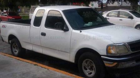 Erick "N", identificado como ex custodio penitenciario, fue aprehendido por elementos de la Secretaría de Seguridad del Estado de México. Foto: SSEdomex