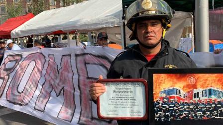 Mientras los 18 bomberos anuncian su huelga de hambre, el grupo de jubilados decretó un ayuno de 24 horas.