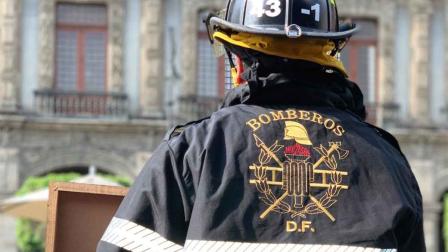 Mientras los 18 bomberos anuncian su huelga de hambre, el grupo de jubilados decretó un ayuno de 24 horas.