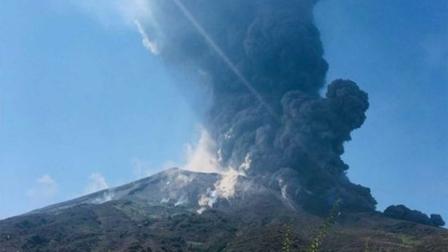Pánico en Italia por nueva erupción del volcán Estrómboli